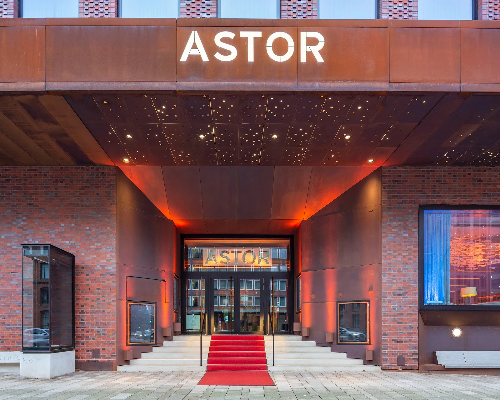 Astor_Front