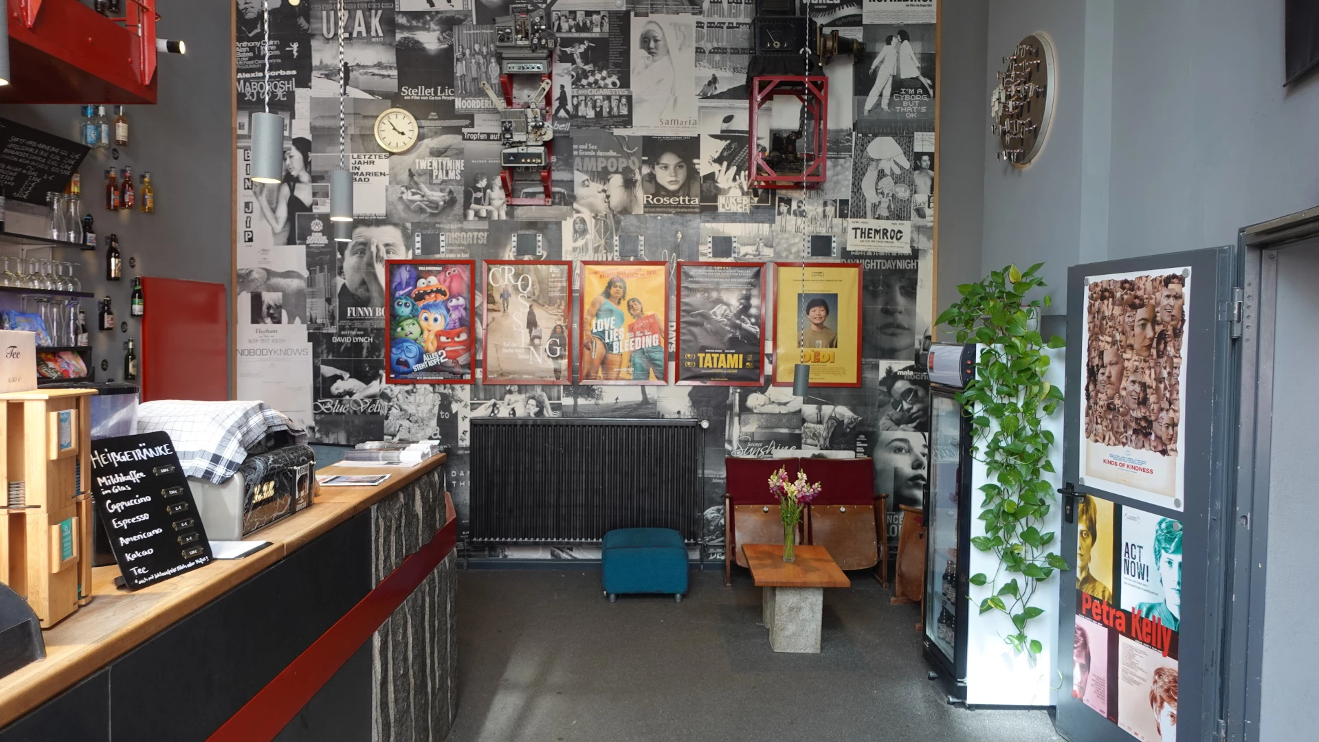 3001 Kino Foyer