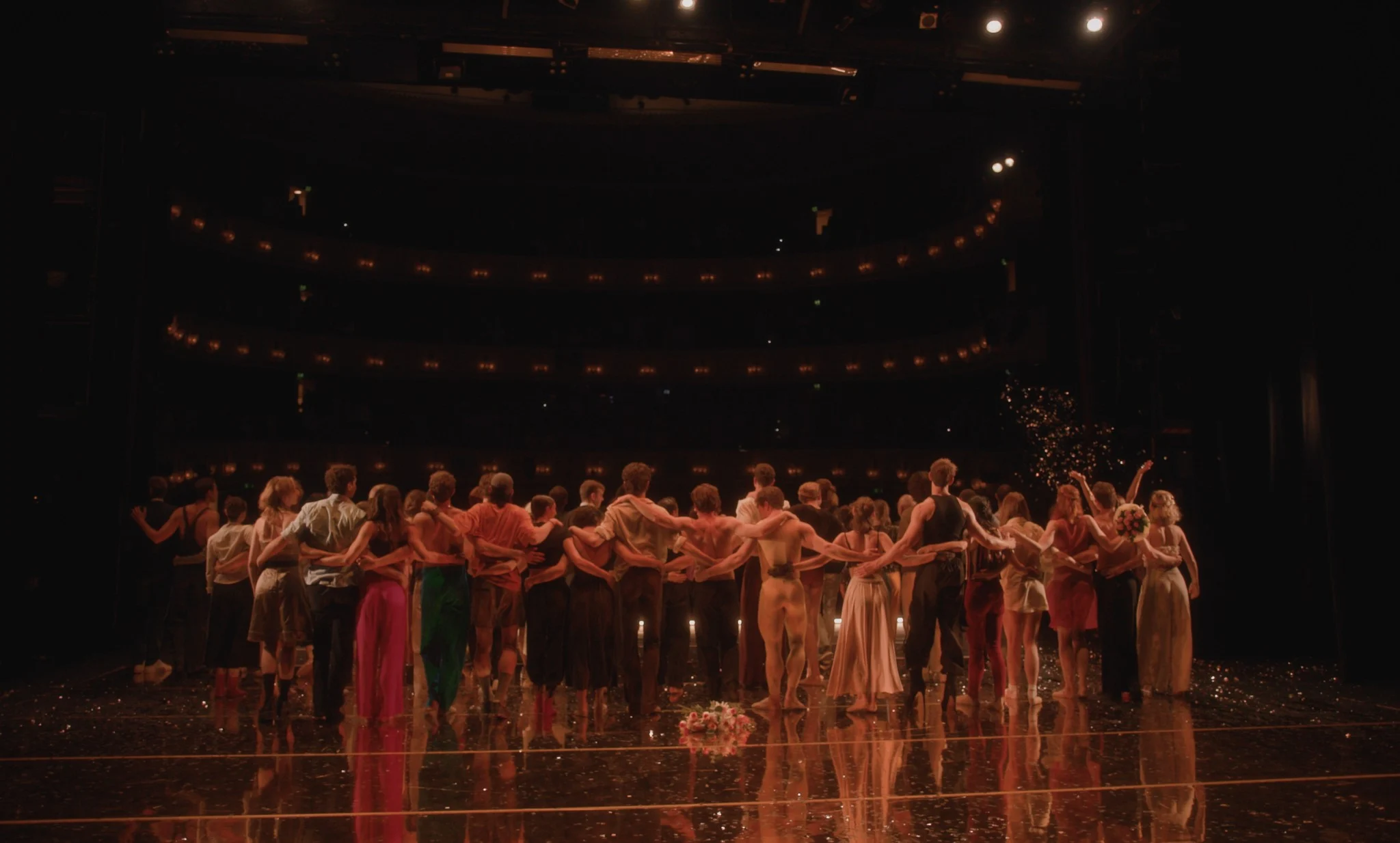 BETWEEN TIMES – The Hamburg Ballet in Transition